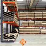 Voordeelrij zware draagarmstelling enkelzijdig 5000x4900 armlengte 1200 4 niveaus